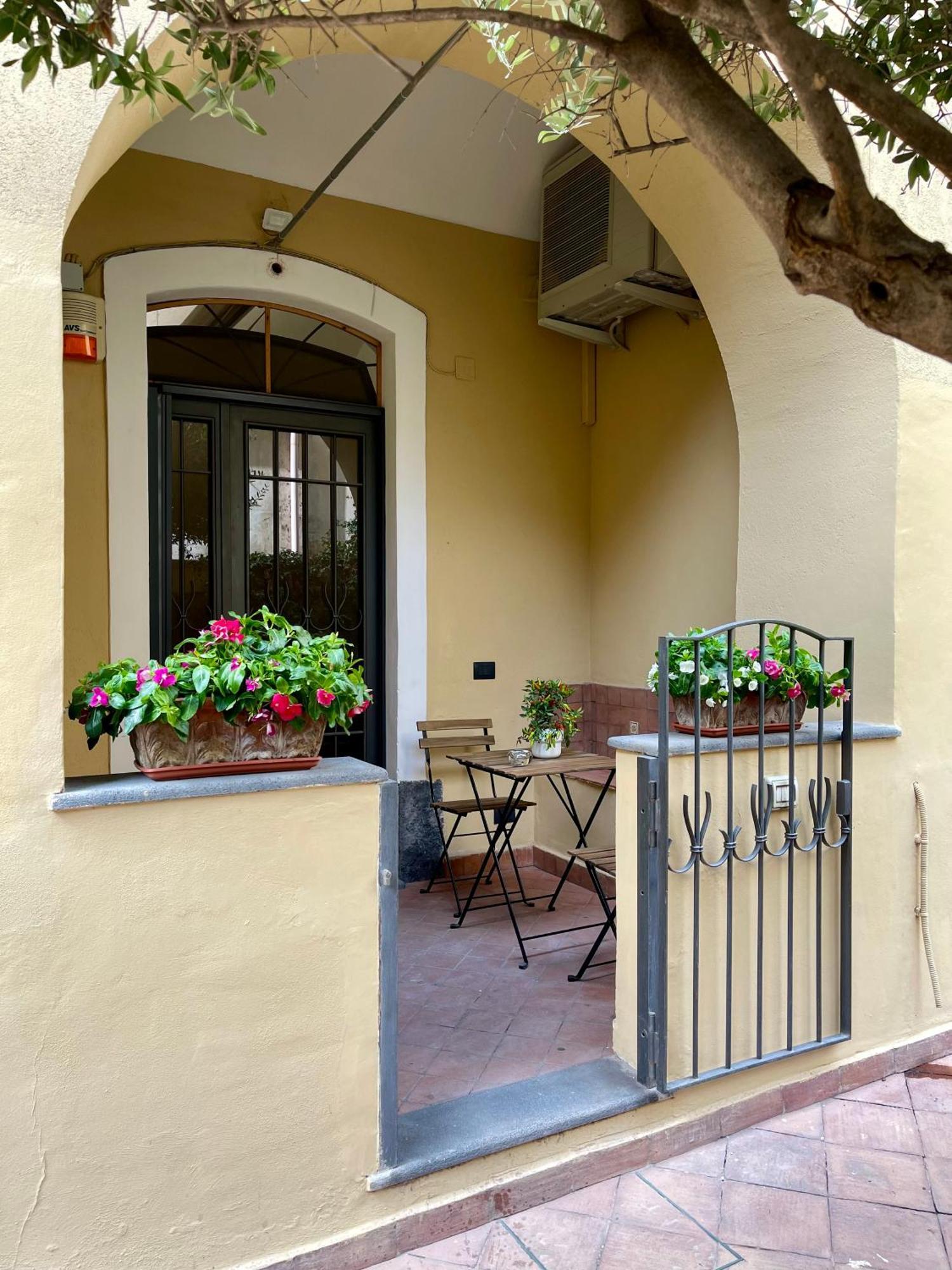 Your Apartment Sicily Catania Bagian luar foto