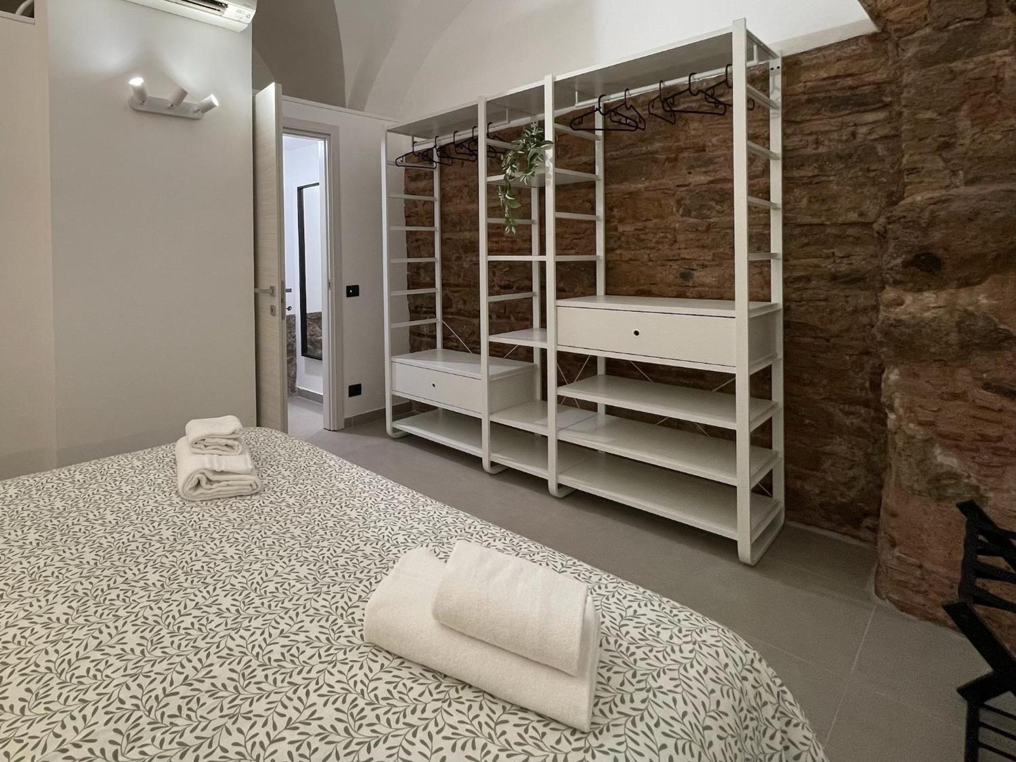 Your Apartment Sicily Catania Bagian luar foto